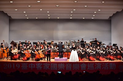 悠揚美聲到豐原　客家國樂巡演千人共賞